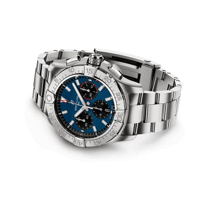 Montre Breitling Avenger B01 Chronograph automatique cadran bleu