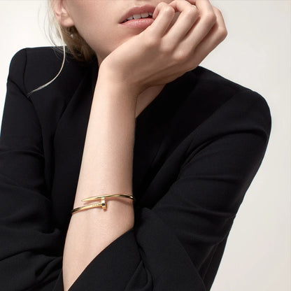 Bracelet de luxe pour femme / CF40003